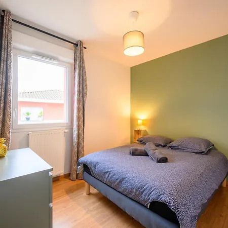 Le Capeyron - Parking - Wifi - Aeroport Апартаменты Мериньяк