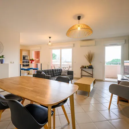 Le Capeyron - Parking - Wifi - Aeroport Апартаменты *