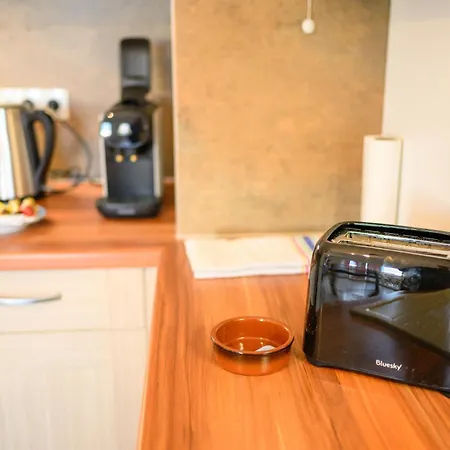 Апартаменты Le Capeyron - Parking - Wifi - Aeroport