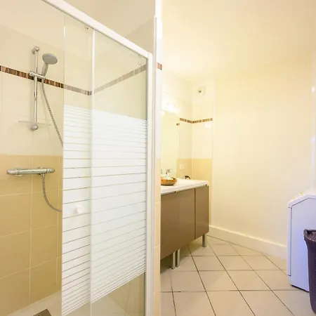 Le Capeyron - Parking - Wifi - Aeroport Apartment