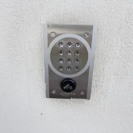 Le Capeyron - Parking - Wifi - Aeroport Апартаменты *