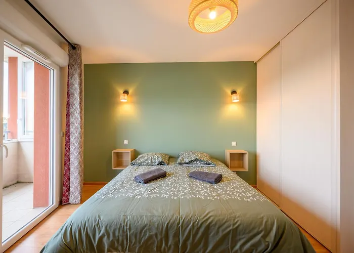 Le Capeyron - Parking - Wifi - Aeroport Apartman